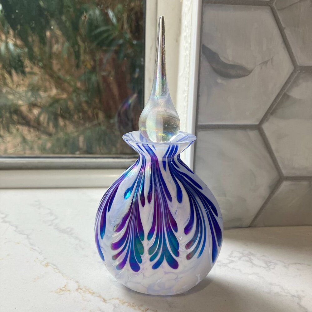 Collectible Glass Perfume Bottles - Picture 3 of 7